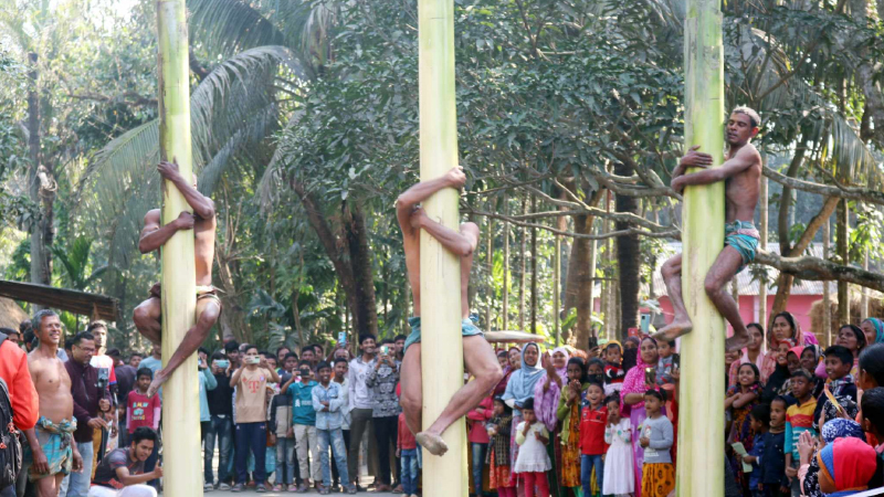 কুড়িগ্রামে দিনব্যাপী গ্রামীণ খেলাধুলায় মেতে উঠল সব বয়সী মানুষ