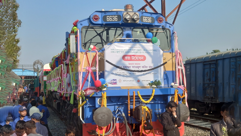 বেনাপোল থেকে ৯২৭ যাত্রী নিয়ে ঢাকা গেলো রূপসী বাংলা এক্সপ্রেস