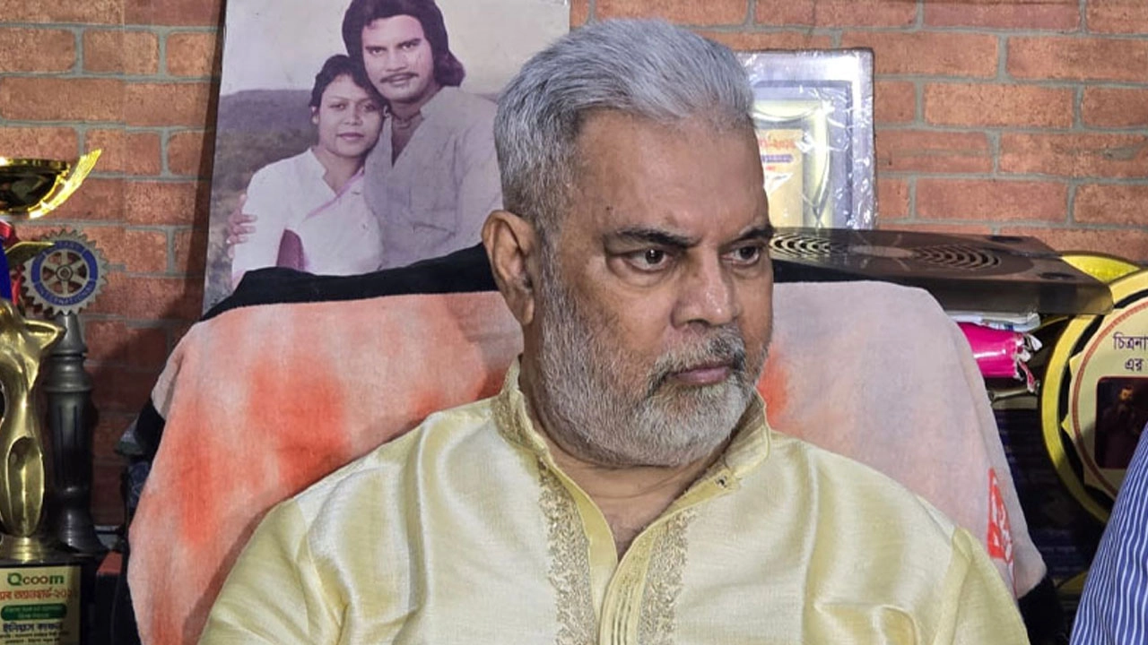 ইলিয়াস কাঞ্চনের মৃত্যুর গুজব ভিত্তিহীন, সুস্থ আছেন তিনি