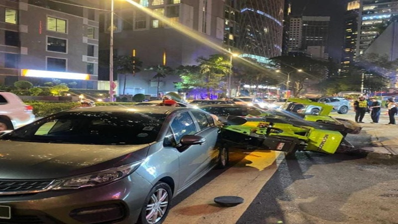 মালয়েশিয়ায় ক্রেন দুর্ঘটনায় বাংলাদেশি নিহত মালয়েশিয়ায় ক্রেন দুর্ঘটনায় বাংলাদেশি নিহত